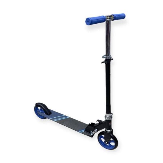 صورة سكوتر أطفال بعجلات ملونة